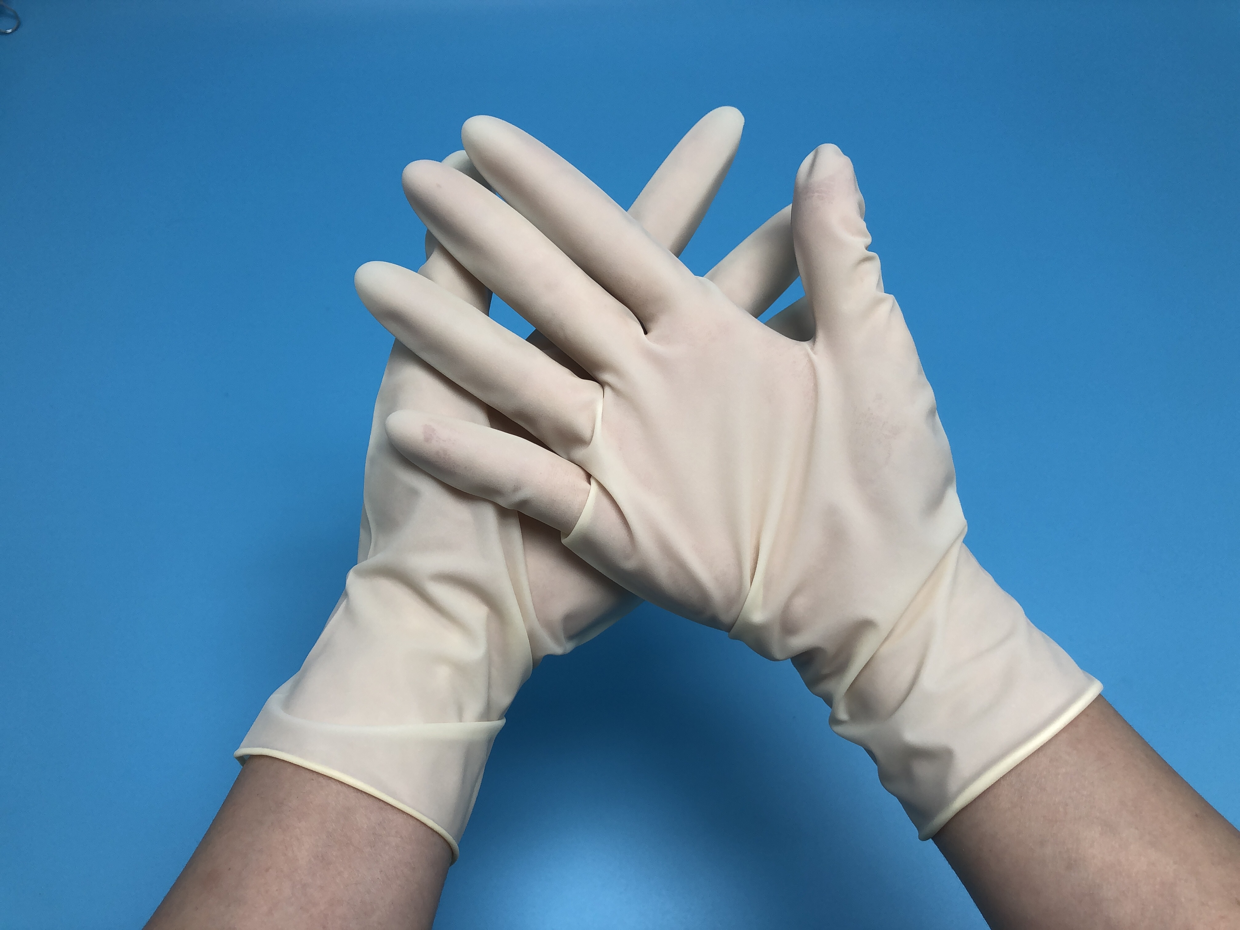
      Latex handschoenen voor medisch onderzoek
     </font></font>