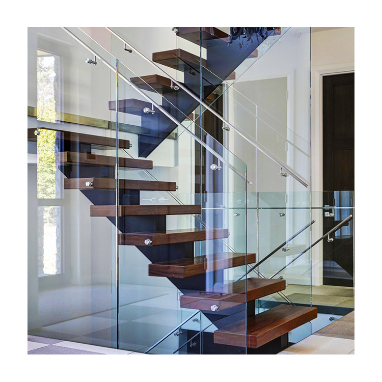 Hedendaagse aangepaste zwarte bonen glazen balustrade zwevende trap met houten loopvlak
