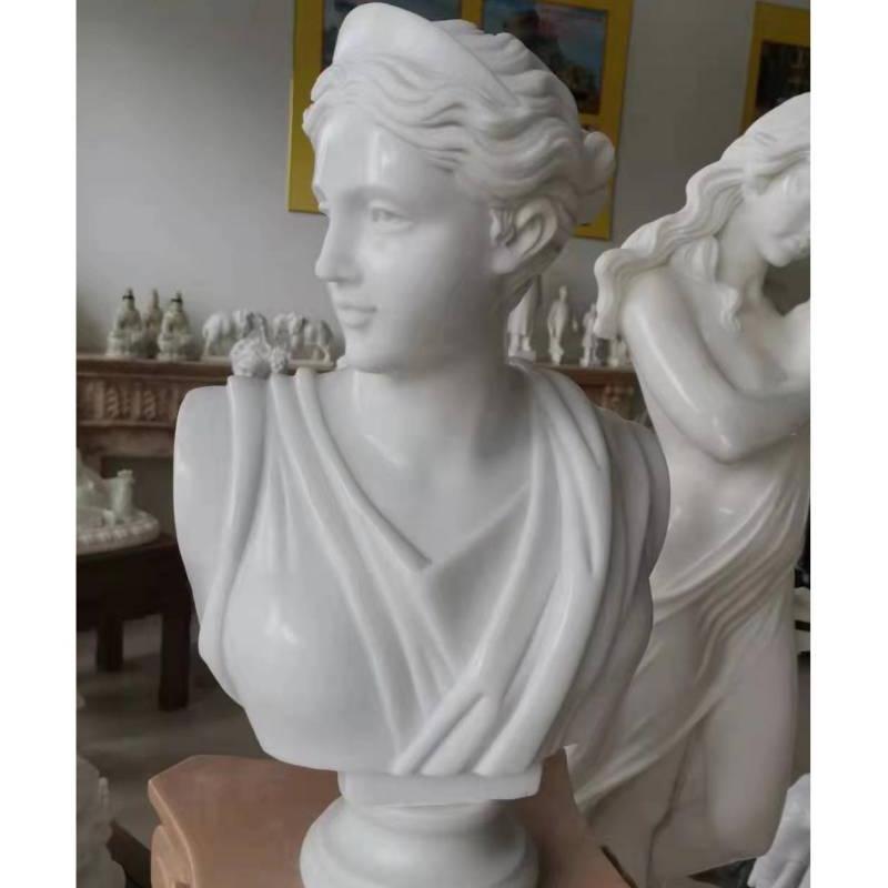 Artemis Diana buste sculptuur

