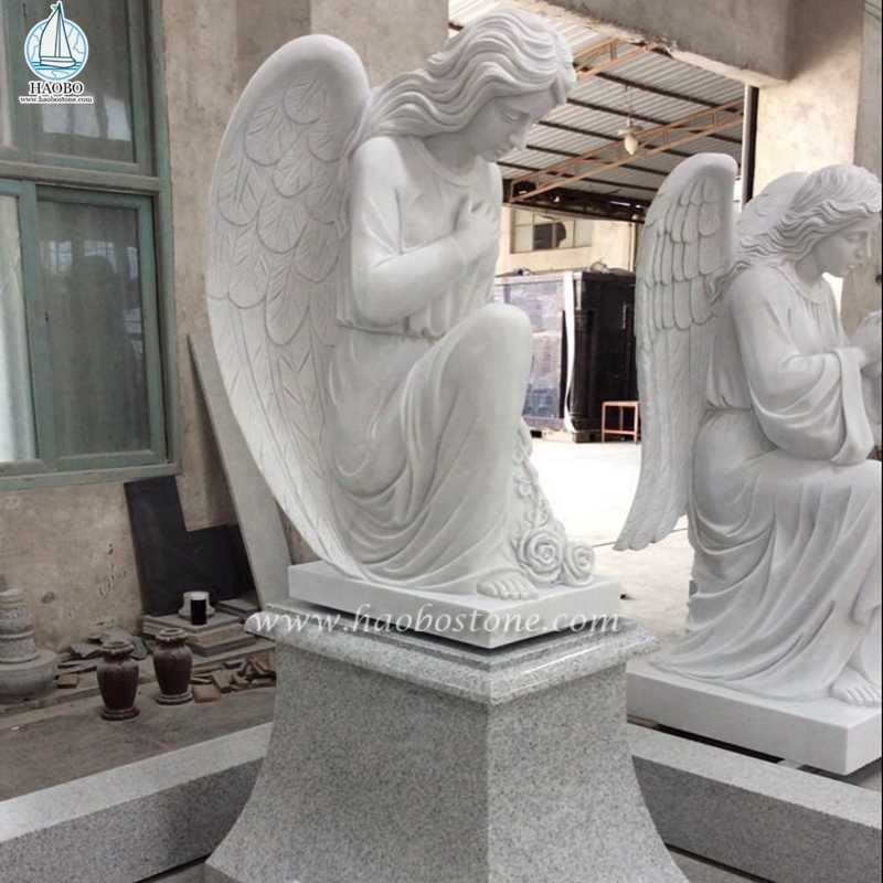 Wit marmer knielend gebed engel standbeeld voor Memorial
