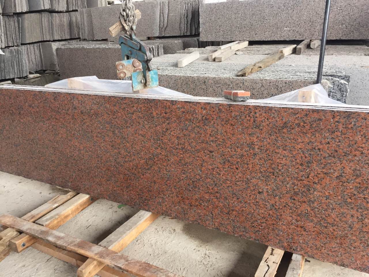 Maple Red Granite G562 Tile &amp; Slab
