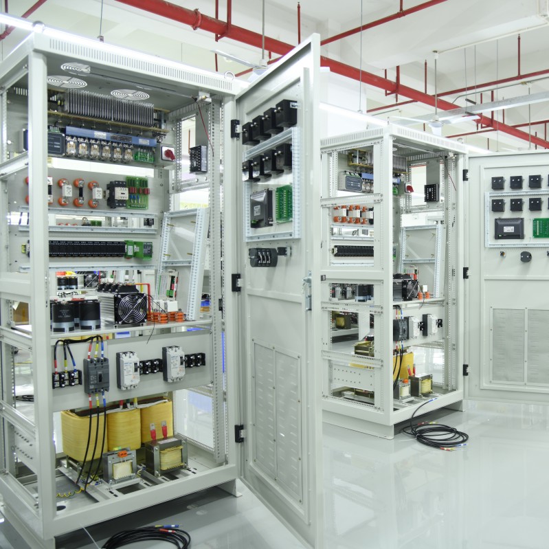 Knopweergave uXcel-serie industriële batterijlader voor onderstation en energiecentrale (DC UPS)
