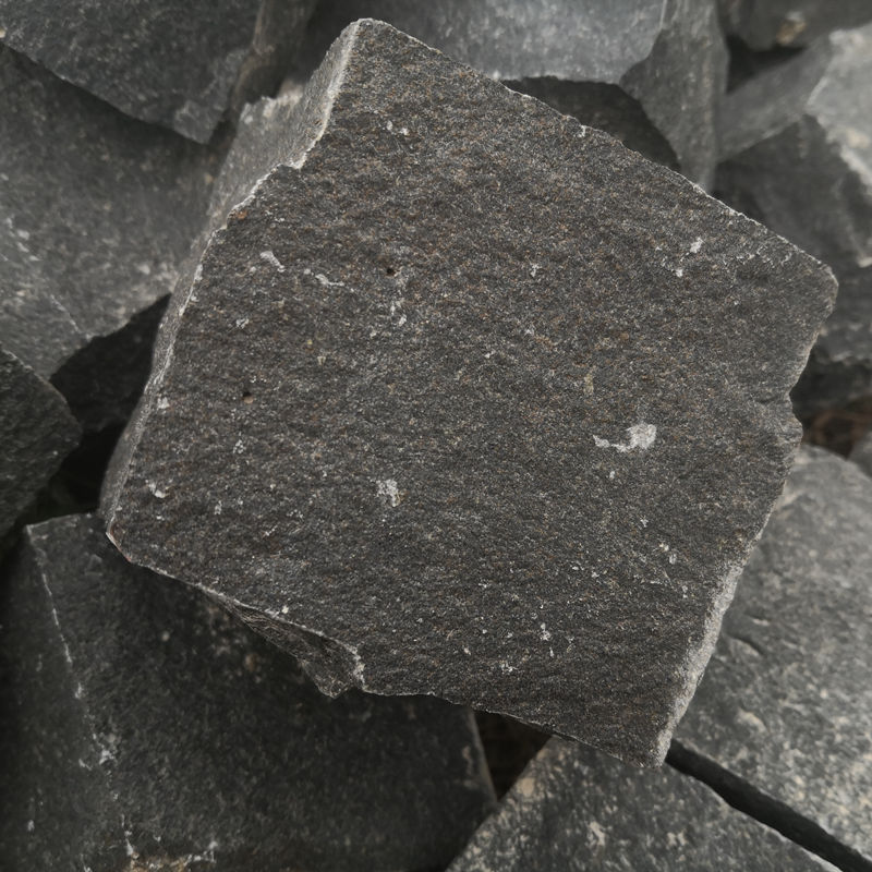 Zwarte Basalt-ZP natuurlijke gespleten blokjes
