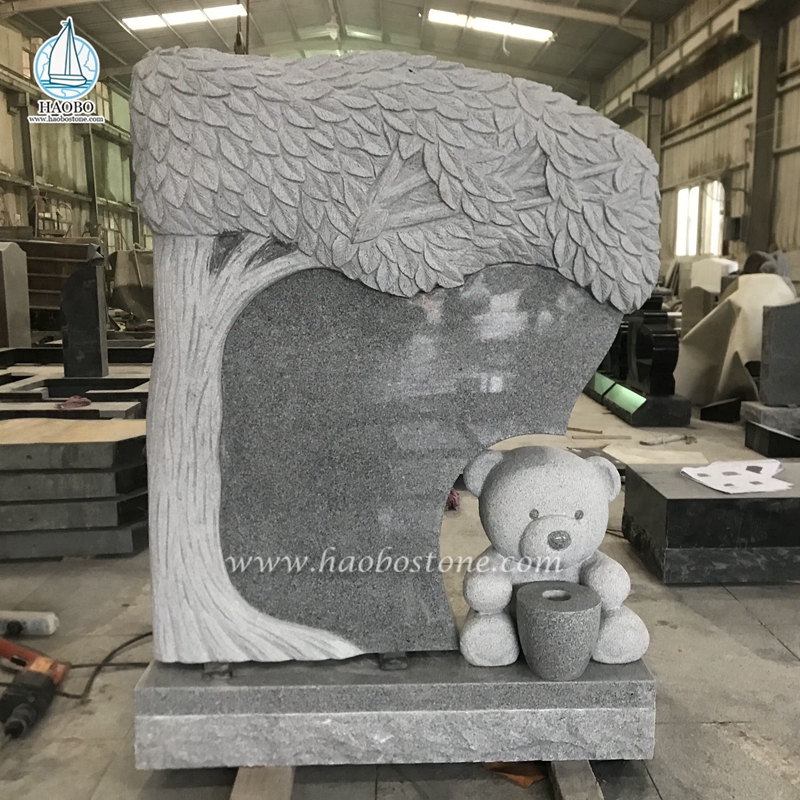 Grijze granieten boomvormige teddybeer gesneden grafsteen
